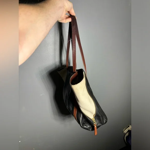 Fossil Gwen Side Zip Shopper Tote in Goat Hide Leather - Picture 4 of 10